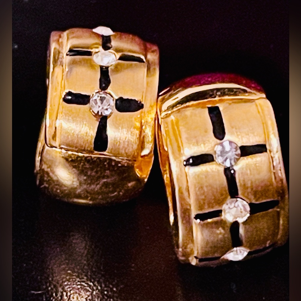 Gold and Clear Rhinestones Magnetic Ear Hugger Clip On Earrings - Picture 4 of 9